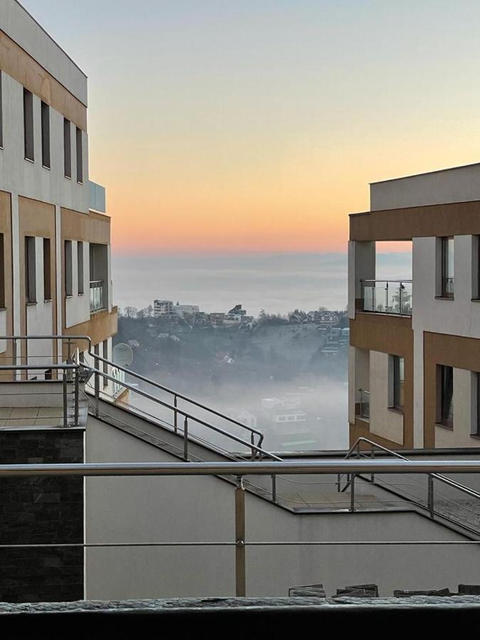 Londof Luxury Apartments - With A Panoramic View Over The City Brașov Exterior foto
