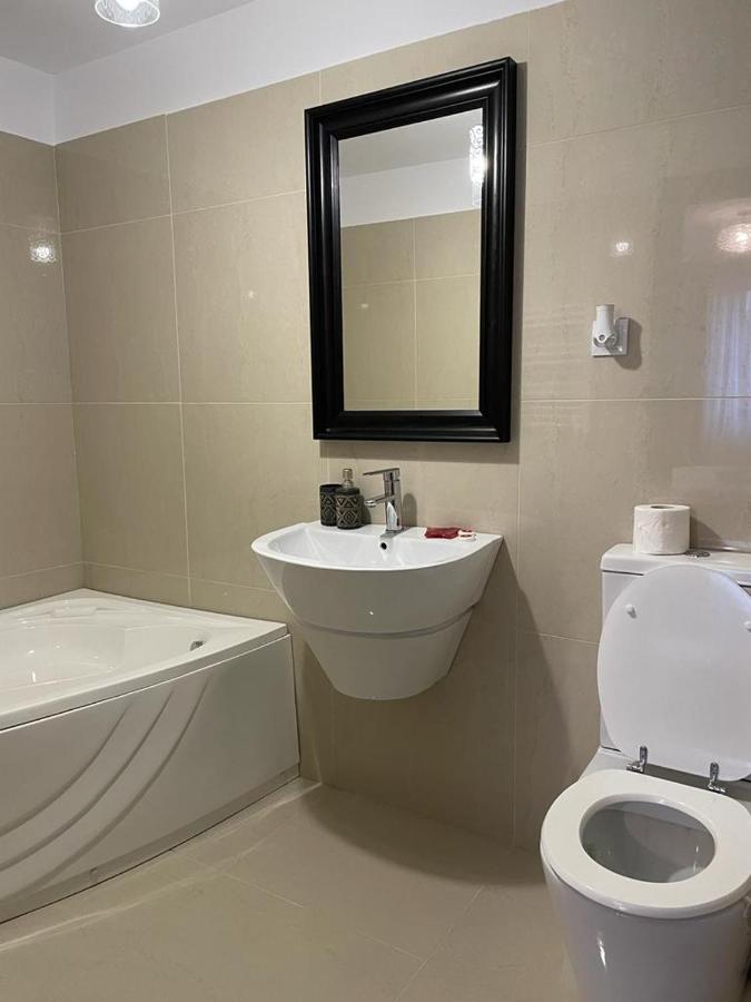 Londof Luxury Apartments - With A Panoramic View Over The City Brașov Exterior foto