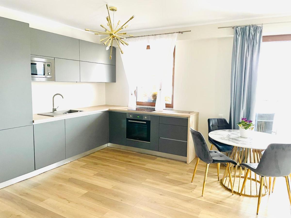 Londof Luxury Apartments - With A Panoramic View Over The City Brașov Exterior foto